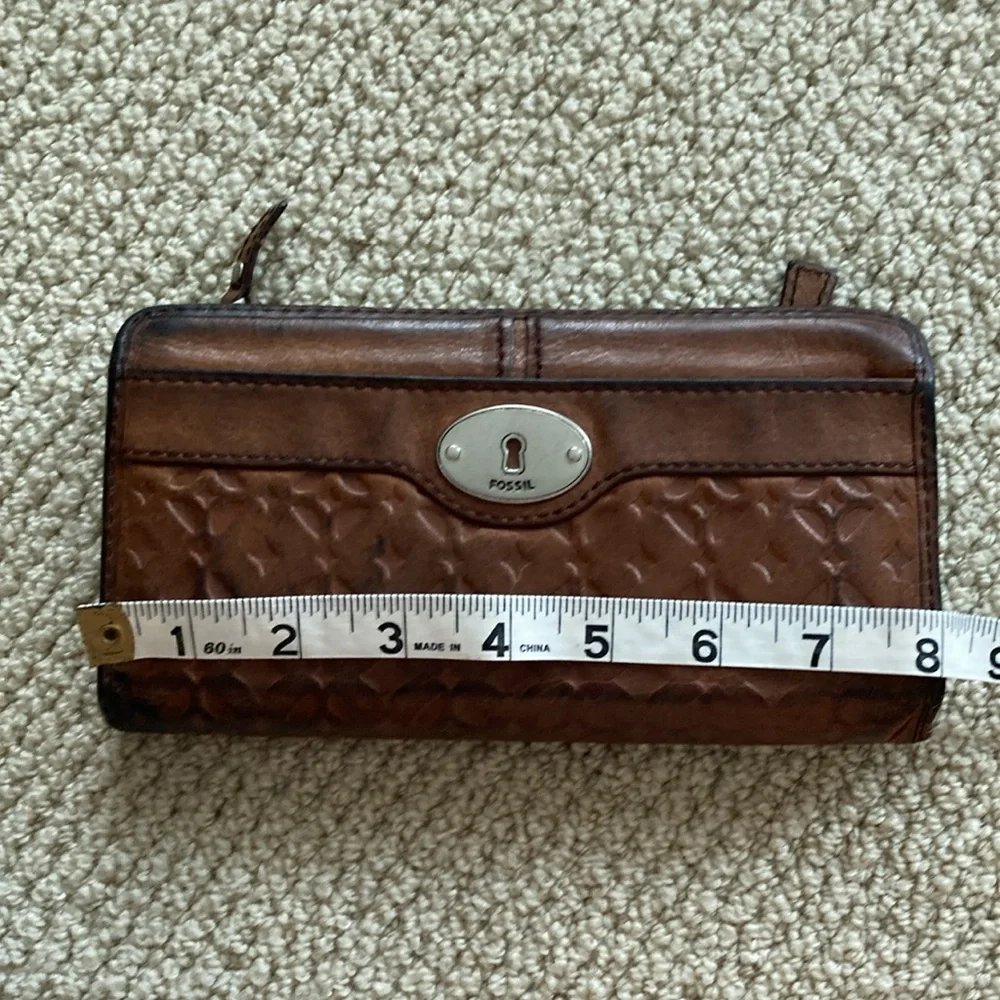 Fossil Leather Full Zip Continental Wallet Luxe Brown 8” by 4” EUC